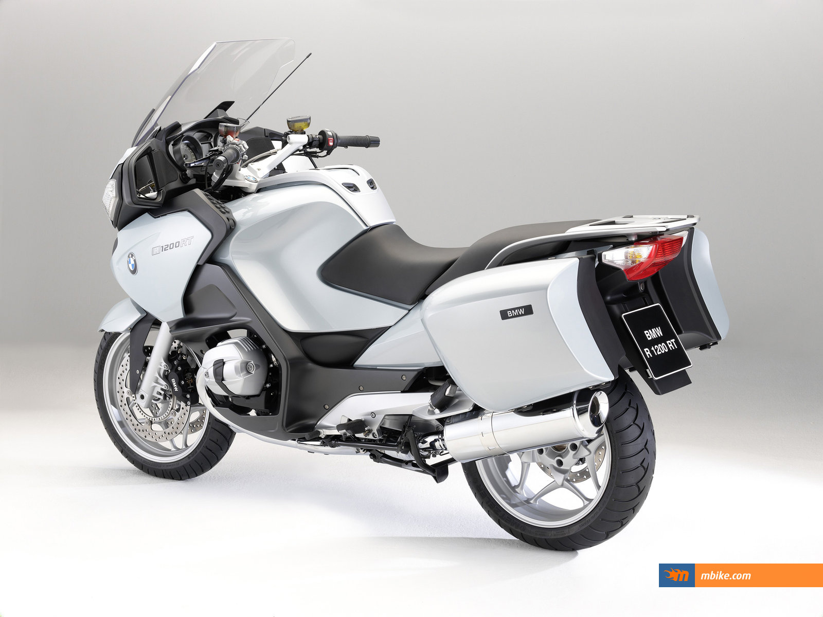 2010 BMW R1200RT Wallpaper