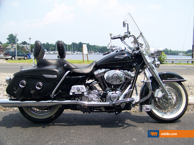 2004 Harley-Davidson FLHRC Road King Classic