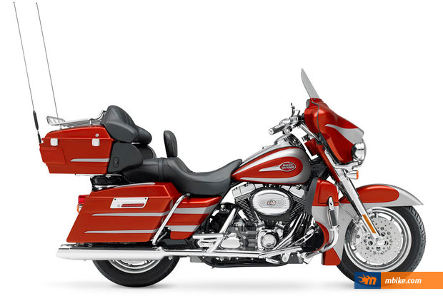 2006 Harley-Davidson FLHTCUSE Screamin' Eagle Ultra Classic Electra Glide
