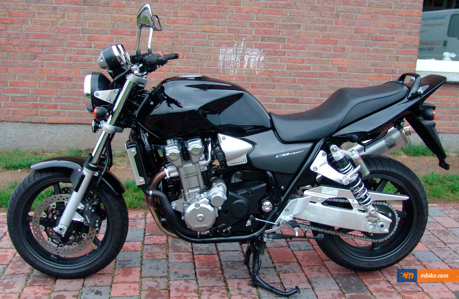 2005 Honda CB 1300