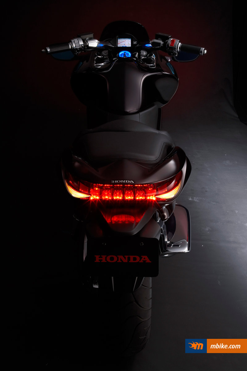 2005 Honda DN-01 Concept