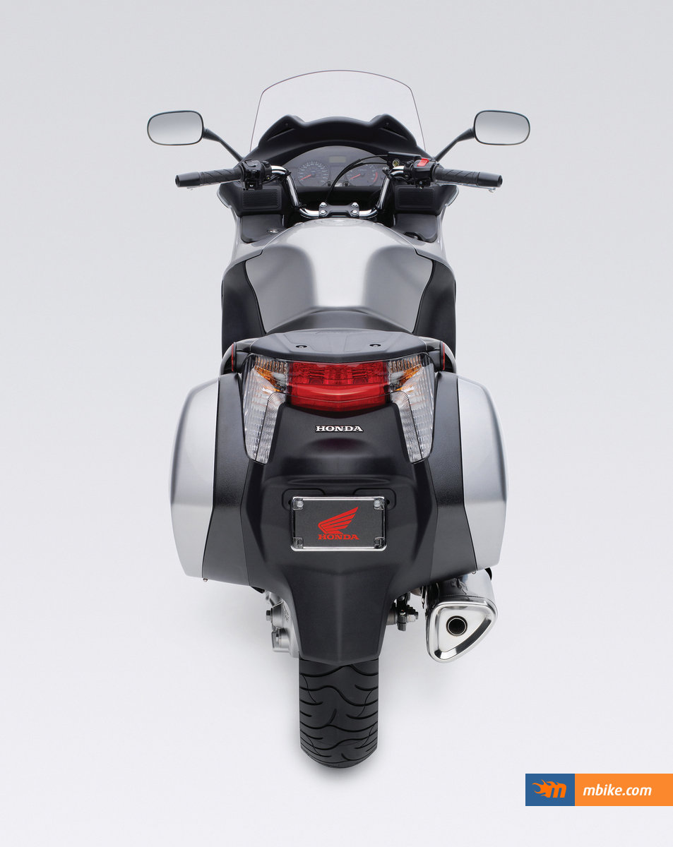 2010 Honda NT 700 V (Deauville)