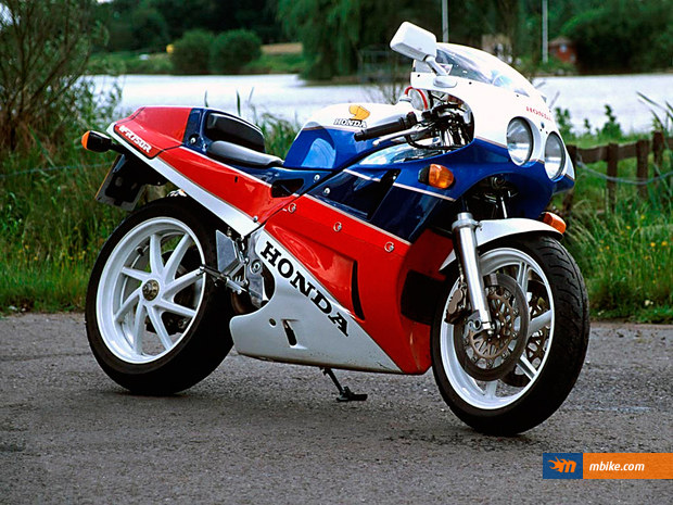 1992 Honda VFR 750 R / RC 30