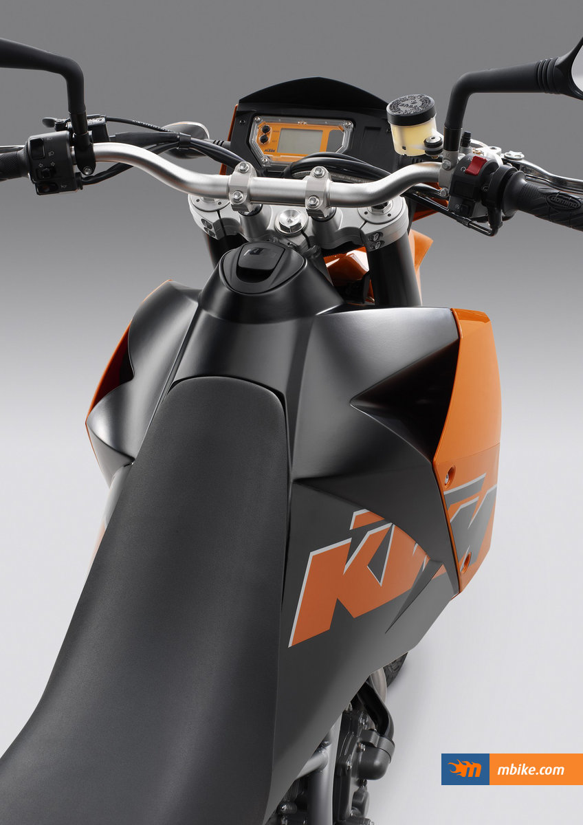 2006 KTM 950 Supermoto