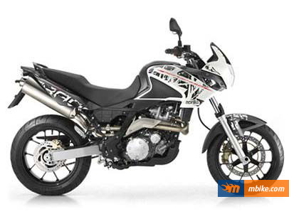 2007 Aprilia Pegaso 650 Strada