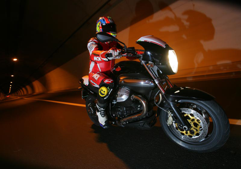 2007 Moto Guzzi 1200 Sport - click on the image