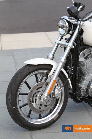 2011 Harley-Davidson XL883L SuperLow