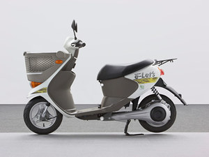 Suzuki develops electric scooter
