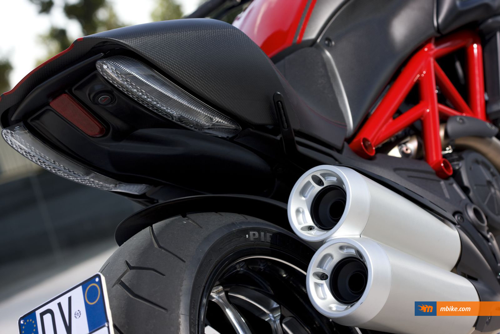 Слайдеры Ducati Diavel