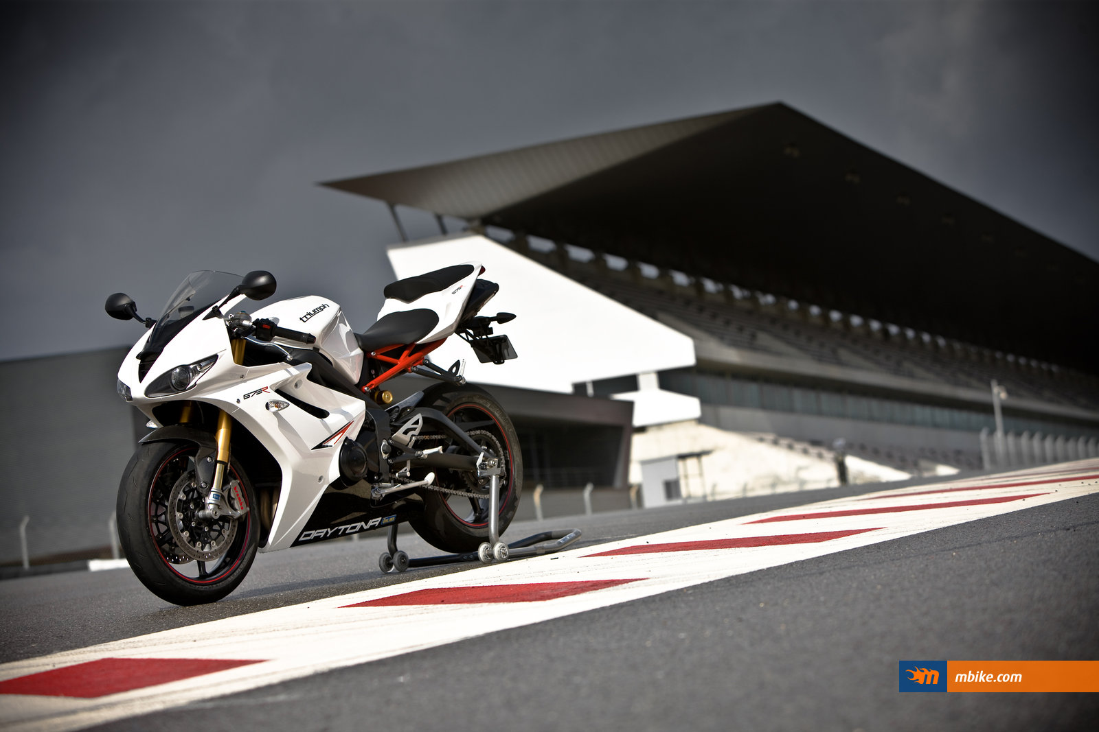 2011 Triumph Daytona 675 R