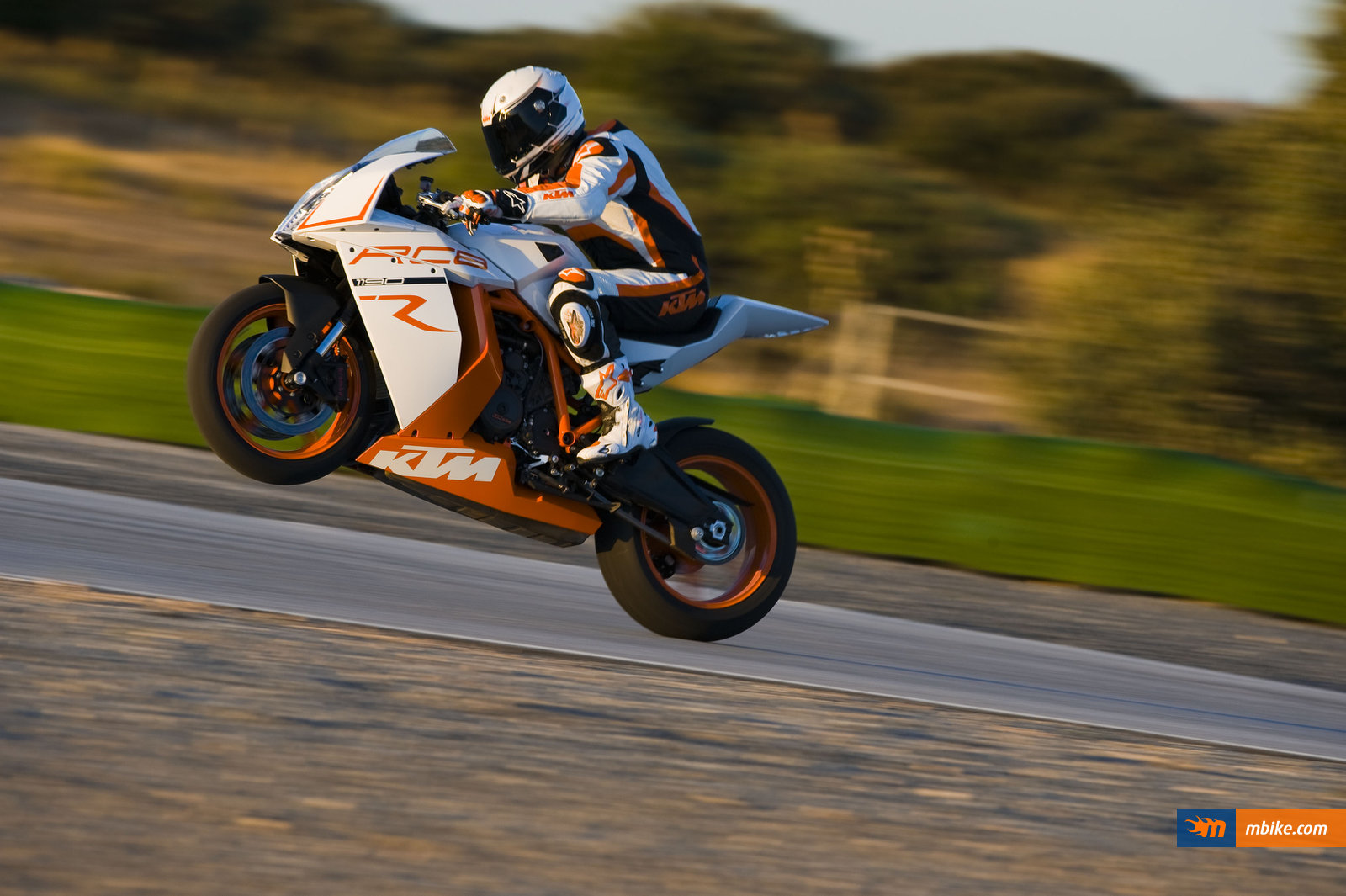 2011 KTM RC8 R