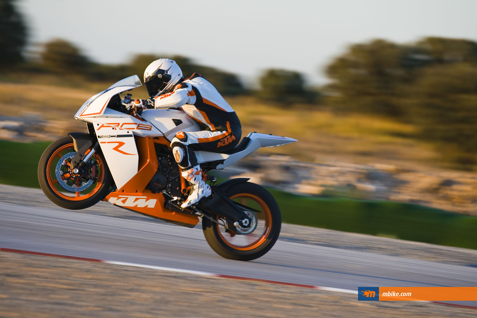 2011 KTM RC8 R