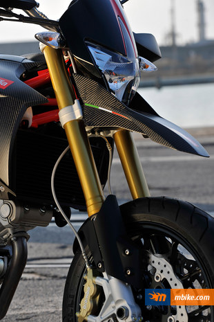 2011 Aprilia Dorsoduro 750 Factory