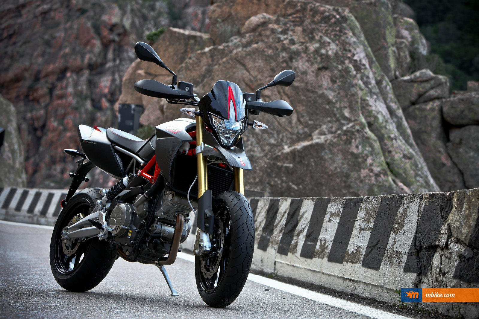 2011 Aprilia Dorsoduro 750 Factory