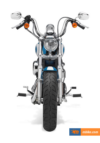 2011 Harley-Davidson XL1200C Sportster Custom
