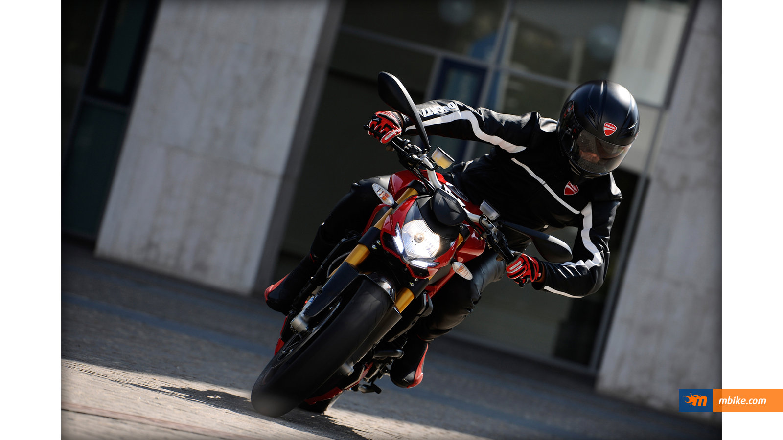 2011 Ducati Streetfighter S