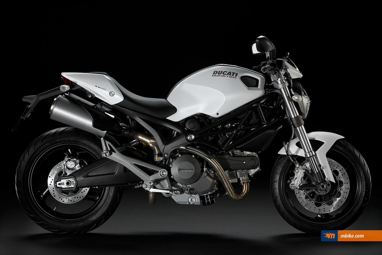 2011 Ducati Monster 696