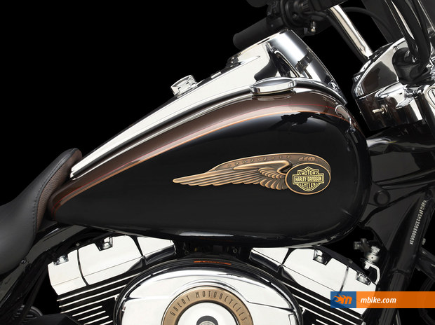 2013 Harley-Davidson FLHR Road King 110th Anniversary
