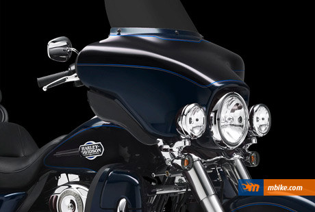 2013 Harley-Davidson FLHTCUTG Tri Glide Ultra Classic