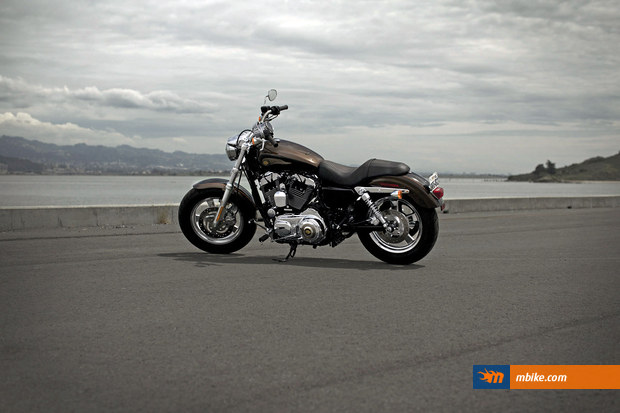 2013 Harley-Davidson XL1200 Custom 110th Anniversary